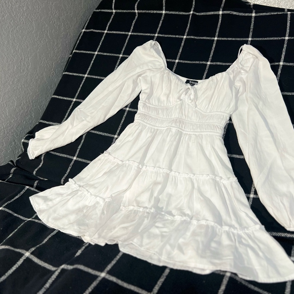 Trixxi White Tiered Mini Dress with Sweetheart Neckline